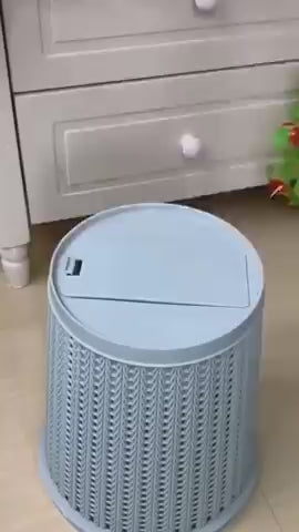 Load video: “This Touchless Bin Is Changing Homes in 2025